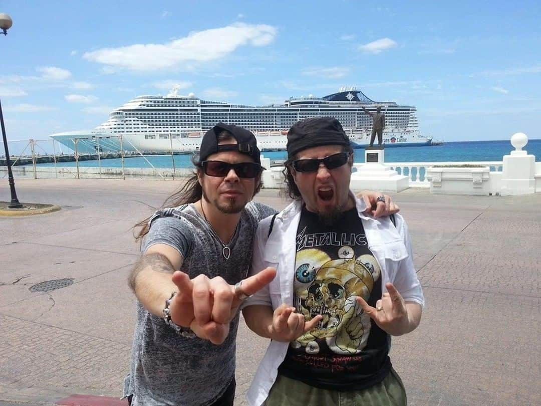 Queensrycheさんのインスタグラム写真 - (QueensrycheInstagram)「#fbf - Todd and Michael enjoying the day on shore from MSC Divina - Cruise to the Edge 03.08.14 🤘 #queensryche #flashbackfriday #cruisetotheedge #toddlatorre #thevoice #michaelwilton #whip #friends #goodtimes #memories」2月26日 23時31分 - queensrycheofficial