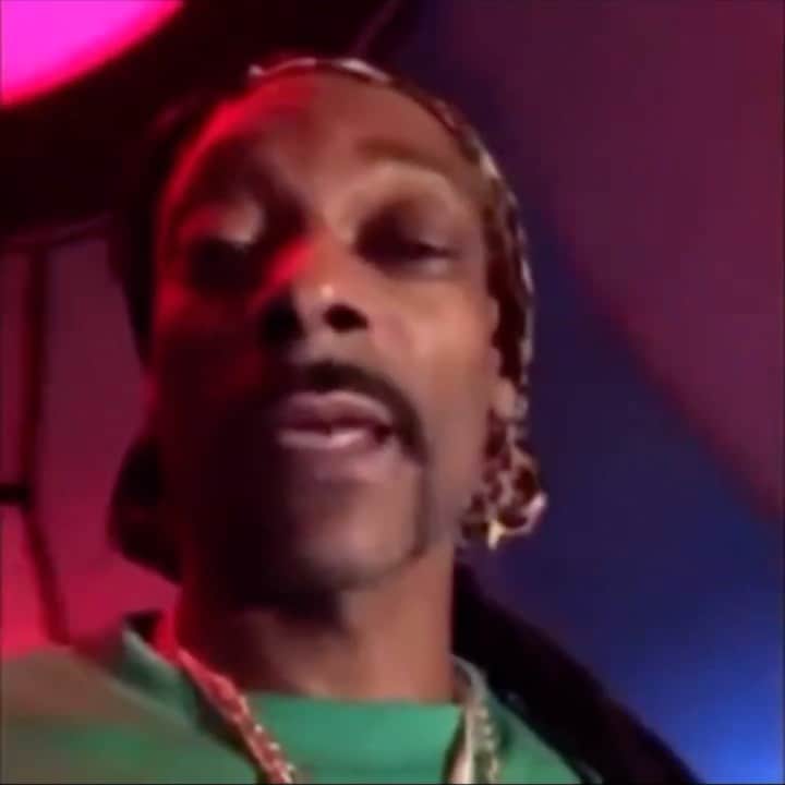 ソウルジャ・ボーイ・テレムのインスタグラム：「Tell em unk @snoopdogg 💪🏾 @souljagameconsole 🎮🔥」