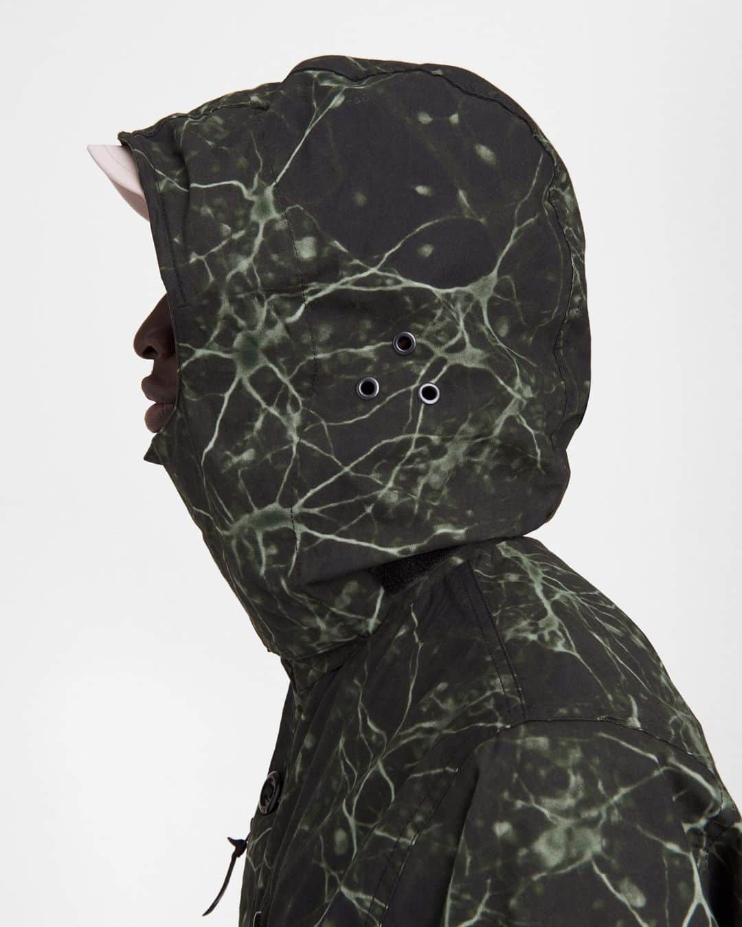 ラグ&ボーンのインスタグラム：「rag & bone x Ark Air Commando Smock is made from a technical, water-resistance-coated cotton.」