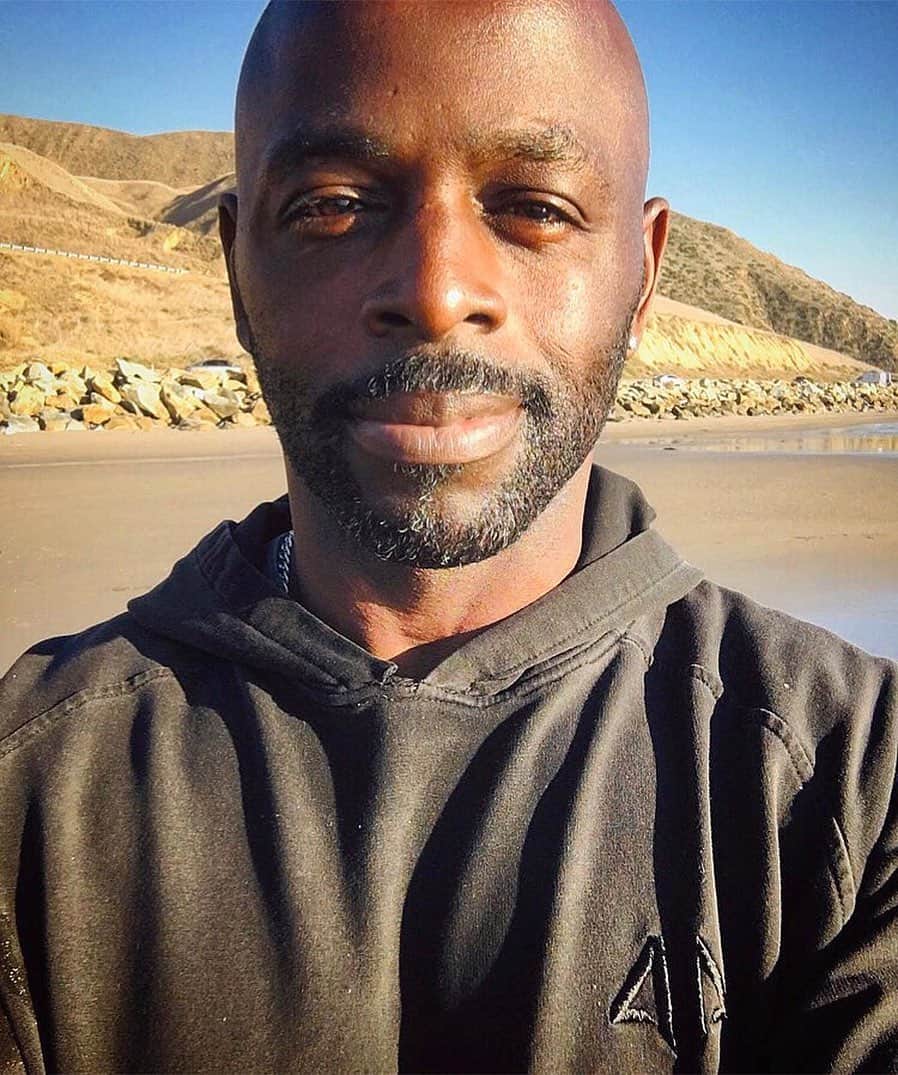のインスタグラム：「“Thought is energy. Mental images are concentrated 💫 Energy ✨ Energy concentrated on any definite purpose Becomes Power.” - Robert Collier  #Dare #FromWithin #ChangeTheTide #Begin #Create」