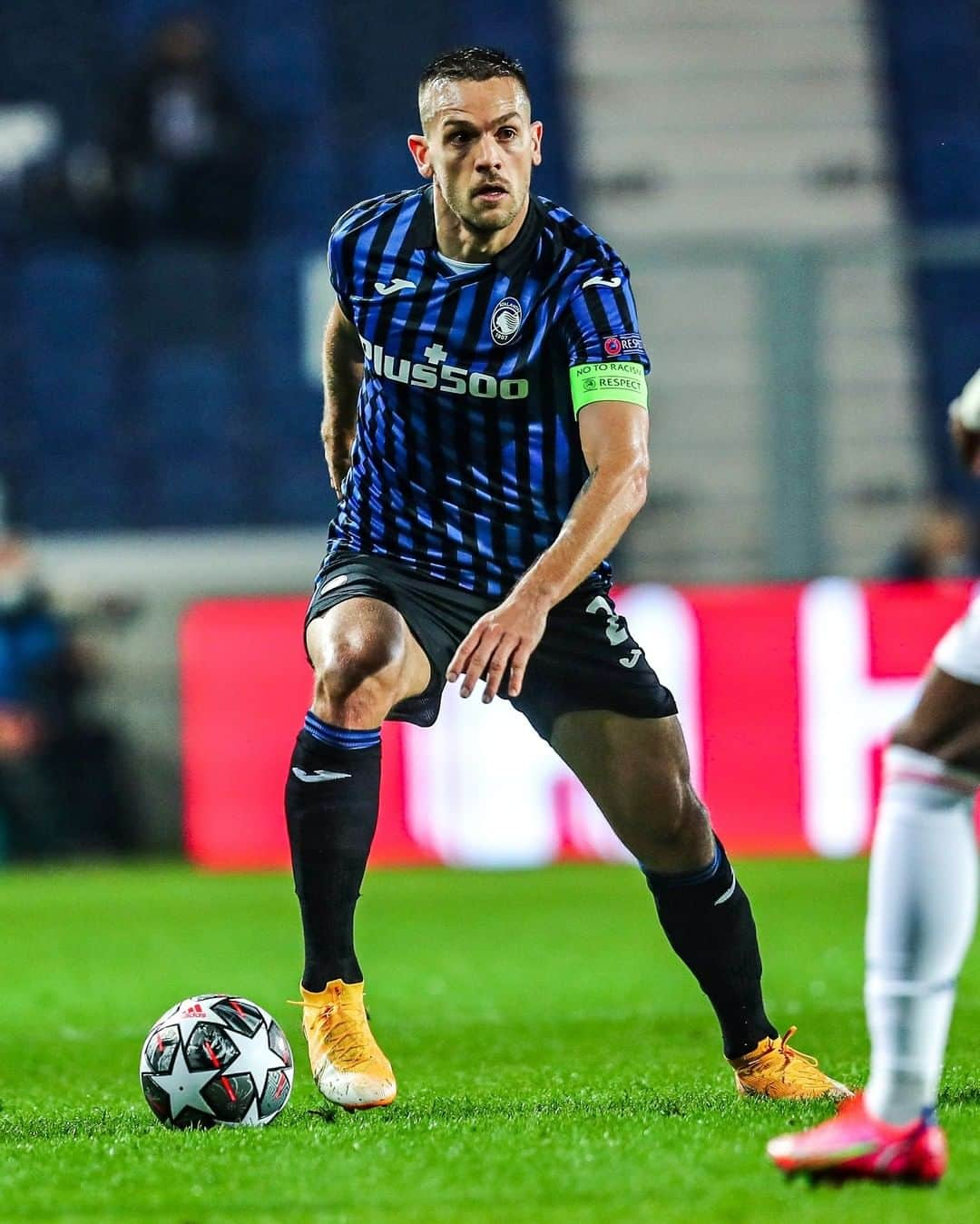 アタランタBCさんのインスタグラム写真 - (アタランタBCInstagram)「🇧🇷 @rafael.toloi2 appreciation post 🙌🏼💪🏼 ⠀ #UCL #GoAtalantaGo ⚫️🔵 #Atalanta #BergAMO #ForzaAtalanta」2月26日 23時58分 - atalantabc