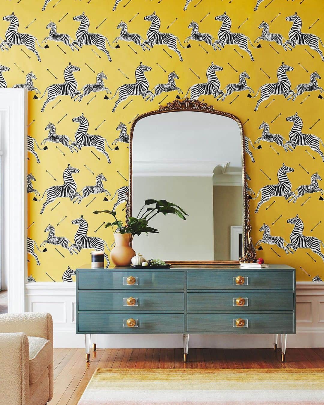 Anthropologieのインスタグラム：「Let's prance! 🦓 Follow @AnthroLiving to see the latest from our new collection, then shop leaping zebras and more maximalist marvels at the link in our bio!」