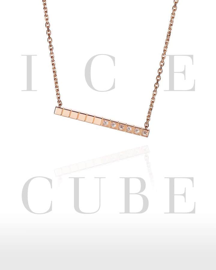 のインスタグラム：「Match your attitude with the coolest necklace. The iconic #ChopardIceCube collection oozes urban elegance and modernity with its sharp, modern cubes of 18-carat ethical gold.  #ChopardEthicalGold」