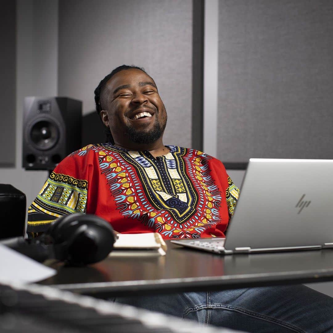 インテルさんのインスタグラム写真 - (インテルInstagram)「As we honor #BlackHistoryMonth, learn how life, culture and community inspires @theycallmesauce by hearing his remarkable story on our IGTV.」2月27日 1時02分 - intel