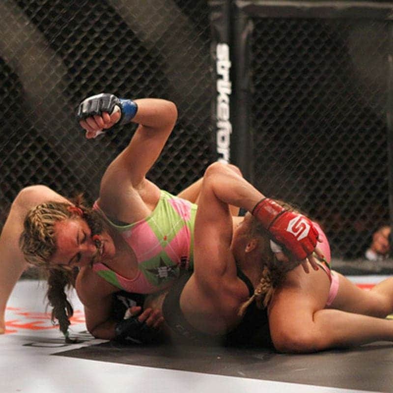 ミーシャ・テイトさんのインスタグラム写真 - (ミーシャ・テイトInstagram)「#FlashbackFriday to a couple of my favorite memories in Strikeforce.  My very first fight in the organization and later my finish over Marloes Coenen to win the Championship.  Thank you @therealscottcoker for believing in women before it was the cool thing to do.  #memories #strikeforce #fights #fighting #mma #wmma #wrestling #bjj #champion #fbf #womeninsports #passion #determination #motivation #befearless #lovewhatyoudo #beunique #beyoutiful #donttakenoforananswer」2月27日 1時07分 - mieshatate