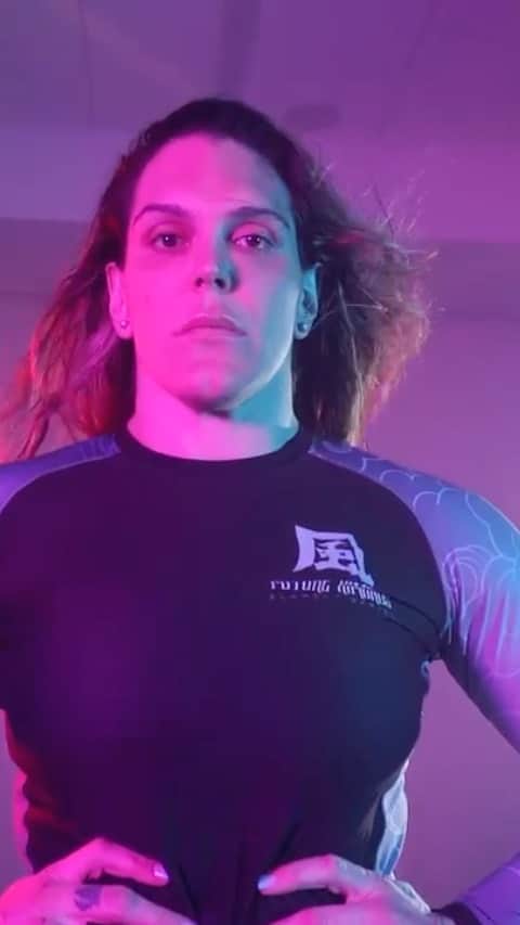 のインスタグラム：「OHHHH HAPPY DAY! I really love this game’ i love challenge myself! Today is important day for and i’m ready for #wno Watch live on @flograppling  7pm (texas) 5pm(california) 9pm (brasil) . . . Dia de luta! Dia de celebrar todo o trabalho! Luta importante para mim!  estou pronta e treinada! Amo o processo! Pronta pra fazer história! Assista hoje minha luta ao vivo na @flograppling @flosports  @allianceeastvale @futurekimonos @pointofimpactmma @yoko_godzilla_hamamura @justjohnfaheem @romiearam @ken_needels @alexandria_camille @paulomuzy @mayramazza @blackmarketmealprep @assaultfitness @rizin_pr @riccardoammendoliabjj @wilneroreilly @cityofeastvale @paulomuzy @daypharma @jackie_cataline @nikko_cataline @mojassim80 @adcc_official @assaultfitness @rxsmartgear @sweetangelina2453 @themarcpro @da_monsoon @talitatreta  @michaelwsears @johnnysd @cobrinhacharles @fabiopassosbjj @sethdanielsf2w @hollywood3323 @primetime360esm @ernest_chasey  and all my friends and partners trainings! my @allianceeastvale family @alliancejjassociation  @fabiogurgel 🙏🏻🙏🏻🙏🏻🙏🏻」