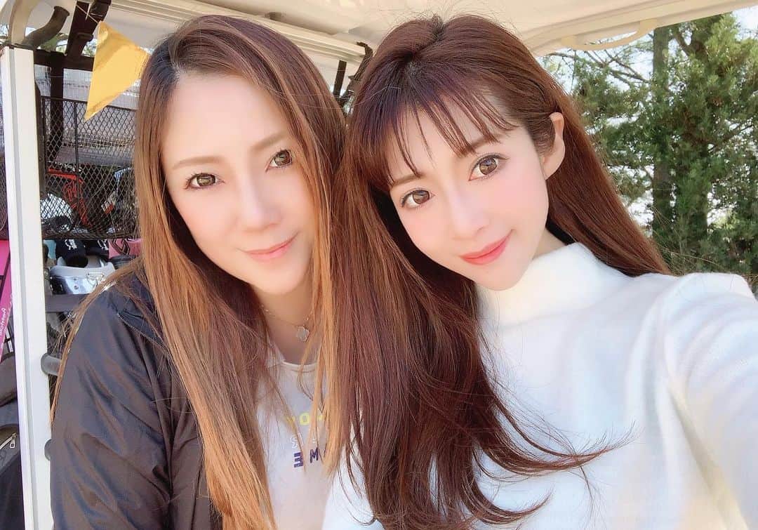 MISAのインスタグラム：「こないだのまいちゃんと⛳️ 誕生日ゴルフ🎂サプライズ成功🤍 お誕生日おめでとう！！ たんんんんのしかったネ☺️ 私のInstagramまいちゃんだらけや🤍  #golf#golfstagram#golflife#golfgirl#ゴルフ#ゴルフ女子#女子ゴルフ#ゴルフ好きな人と繋がりたい」