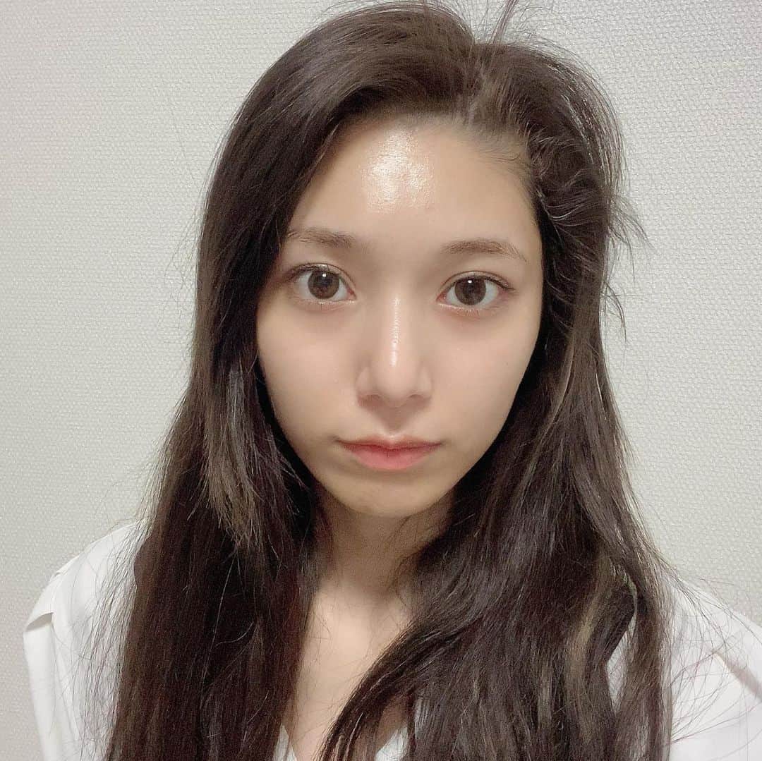 のインスタグラム：「Before→After→行ってきます！  生えかけの毛を一度くるりんぱしてから帽子かぶりました！ 帽子がズレません！おすすめです♪」