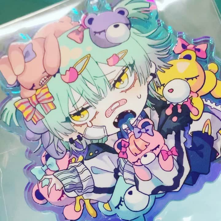 のインスタグラム：「めちゃくちゃきゃわ〜〜〜〜〜🧸  #かわいい #アクリルキーホルダー #創作」
