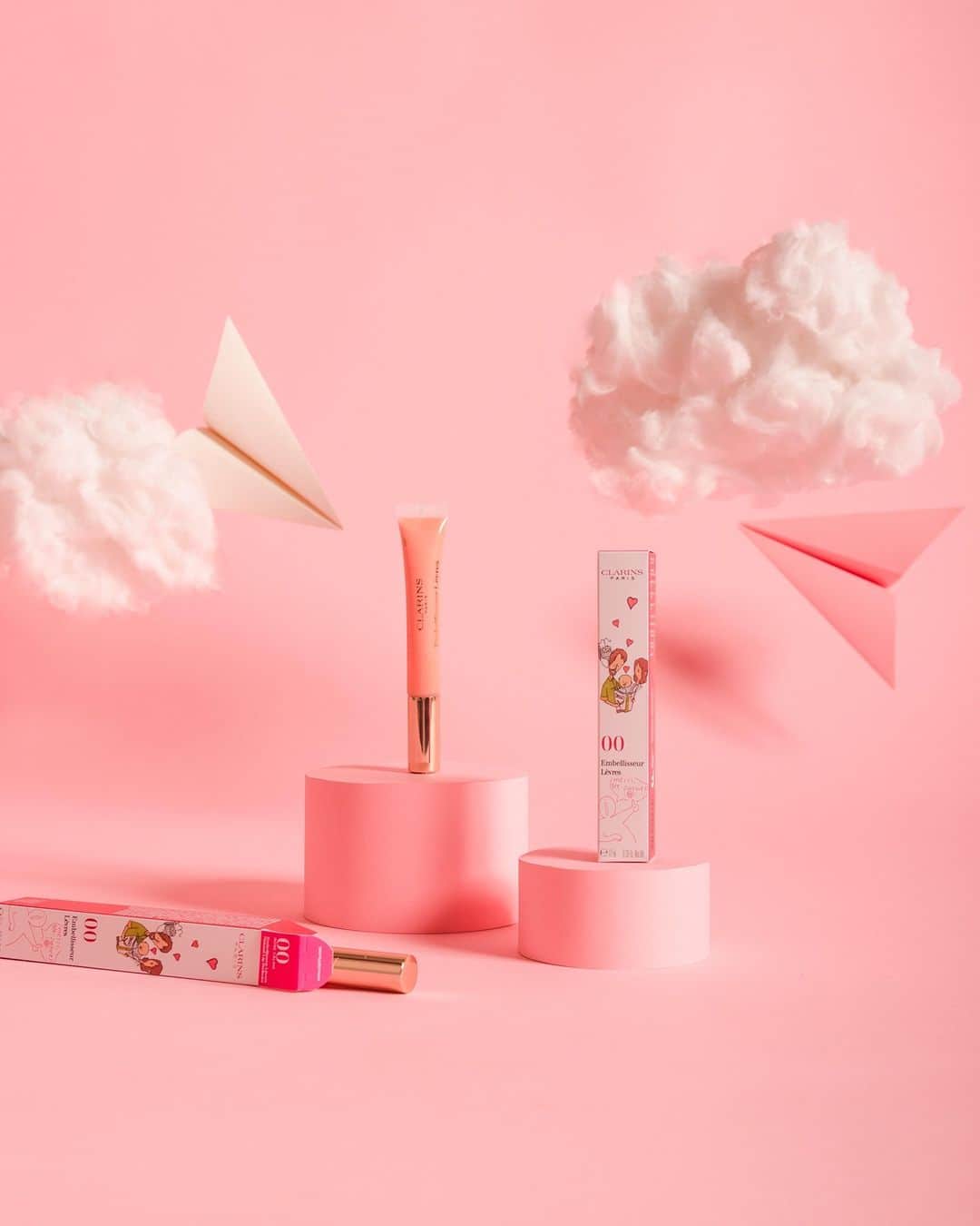 Clarins Canadaのインスタグラム：「Did you know? The funds raised during the Mois des Câlins help the @chustejustine Marie Enfant Rehabilitation Centre (CRME) make a difference in children’s lives. It's also the only facility of its kind in Quebec to focus exclusively on pediatric rehabilitation.💕⁣ Hurry and get your ''Rose Câlins'' Natural Lip Perfector, available exclusively at @pjcjeancoutu.✨⁣ __________⁣ Le saviez-vous ? Les fonds recueillis au cours du Mois des Câlins permettent de soutenir le Centre de réadaptation Marie Enfant (CRME) du @chustejustine , le seul centre dédié exclusivement à la réadaptation pédiatrique au Québec.💕⁣ Faites vite et procurez-vous votre Embellisseur Lèvres « Rose Câlins », disponible en exclusivité chez @pjcjeancoutu.✨⁣ .⁣ .⁣ .⁣ #Clarins #MoisdesCalins #FondationChuSainteJustine #JeanCoutu」