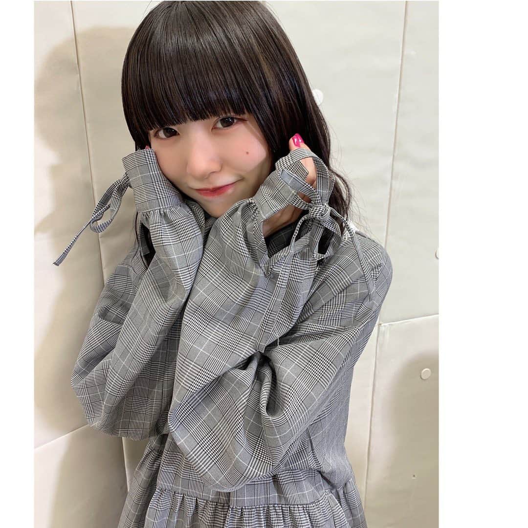 橋本美桜のインスタグラム：「袖も可愛いけど、襟もレースで可愛い」