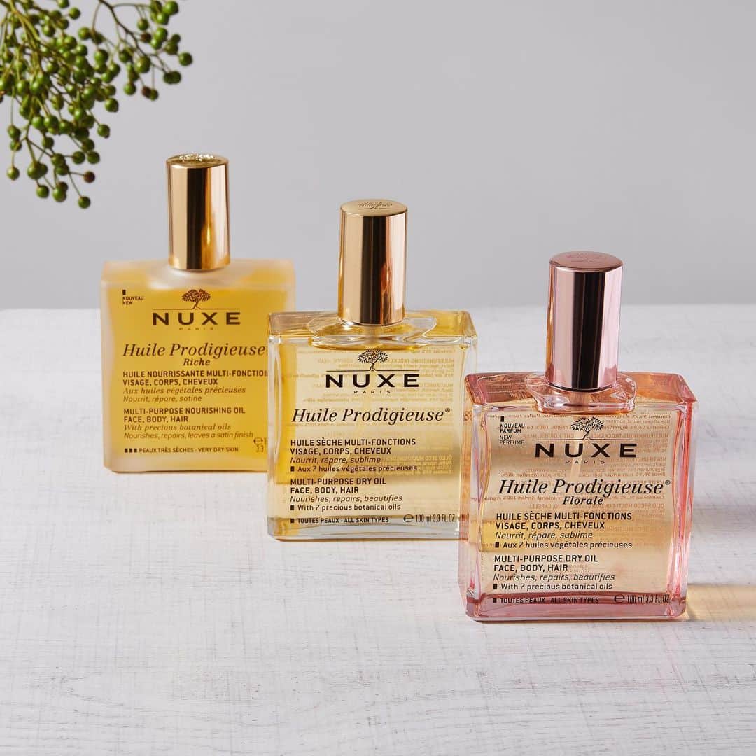 Nuxe Japanのインスタグラム：「. ＜気分によってオイルをセレクト＞ . 長くなるお家時間に新たな楽しみを。 . NUXEオイル美容で、気分やお肌の状態に合わせてオイルを セレクトしてみるものお家時間の楽しみのひとつになります。 . . さらっとしたテクスチャーの、１番人気”プロディジュー オイル ”。  . この香りを毎回楽しみにお待ちの方も多い、”プロディジュー フローラル オイル”。 （昨年まで限定販売） . この時期にぴったりな、”プロディジュー リッチオイル”。 . . 皆さまのお家時間を少しでも和やかなひとときに。。。 . . . #NUXE #ニュクス #ニュクスオイル #nuxeオイル  #ニュクスプロディジューオイル #ナチュラルコスメ #自然派コスメ #フェイスケア #ボディケア #ヘアケア #ハンドケア #ネイルケア #スキンケア #プロディジューオイル  #プロディジューオイルゴールド #プロディジューフローラルオイル  #オイル #美容オイル #美肌ケア #ヘアオイル使い方 #オイル美容 #フェイスオイル #クレンジングオイル」