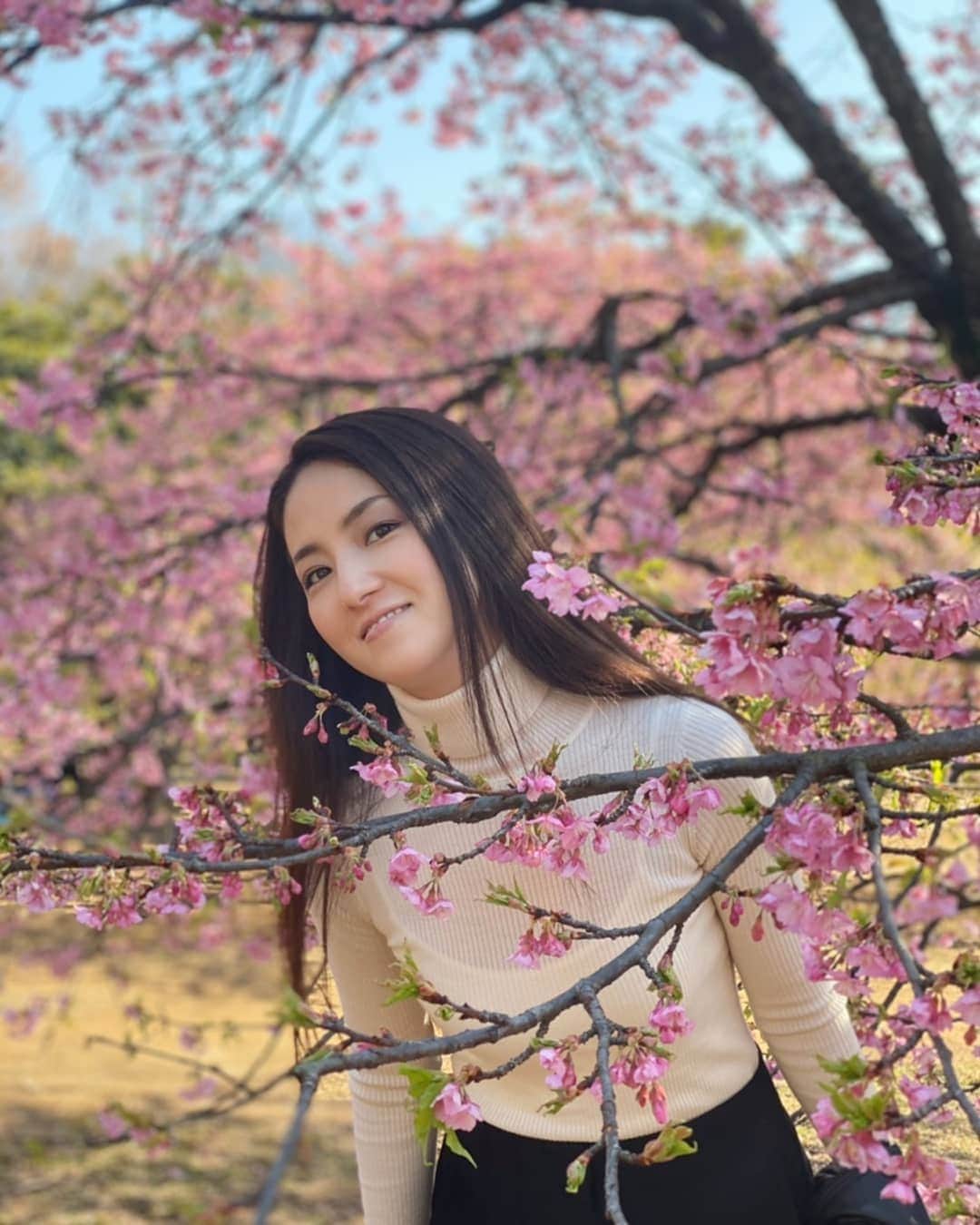 滝沢杏弥のインスタグラム：「桜がもう咲いてた🌸 #桜#cherryblossom#sakura#tokyo#japan」