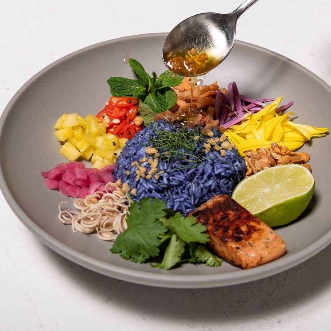 ロングレインのインスタグラム：「《Exclusive March Khao Yam Gift》 For all those who order the lunch or dinner course in March, we will be giving out a free plate of Khao Yam!  "Khao Yam" is a traditional blue rice dish from the south of Thailand.   We look forward to seeing you here!」