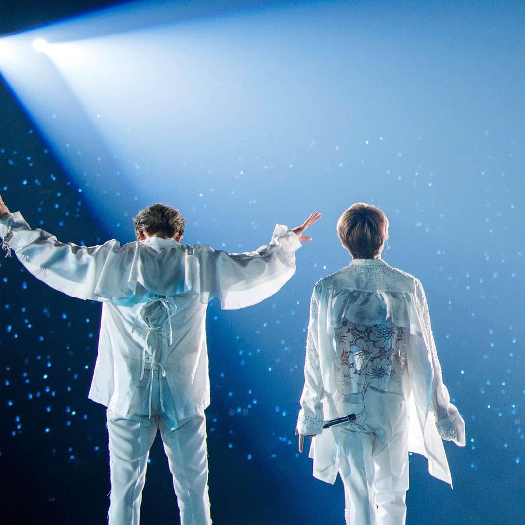 dTVのインスタグラム：「BTS on dTV🎬  「BTS WORLD TOUR 'LOVE YOURSELF' SEOUL」 「BTS WORLD TOUR 'LOVE YOURSELF' 〜JAPAN EDITION〜 at 東京ドーム」 「BTS WORLD TOUR 'LOVE YOURSELF' LONDON」 「BTS WORLD TOUR 'LOVE YOURSELF' 〜JAPAN EDITION〜 at 福岡ヤフオク！ドーム」   2021.3.5 on dTV  詳細は #BTSondTV 特設サイトにて #BTSondTV  #BTS #RM #Jin #SUGA #jhope #Jimin #V #JungKook」