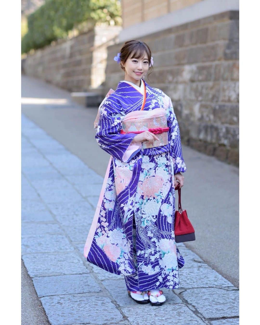城戸ひなののインスタグラム：「* 着物でお散歩👘🐾 . . * #鎌倉  #振袖  #着物  #着物女子  #低身長コーデ  #かわいい  #撮影会  #撮影モデル #モデル  #ポートレート #被写体  #ファインダー越しの私の世界  #カメラマンさんと繋がりたい  #フォロワー募集中  #팔로우미  #粉我  #kimono  #cute  #japanesegirl  #racequeen  #model  #promotionalmodel  #portrait  #photography  #good_portraits_world  #bestphoto  #instaphoto  #instagood  #instalike  #followme」