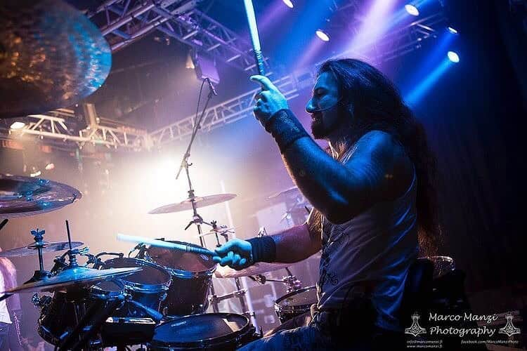 DragonForceさんのインスタグラム写真 - (DragonForceInstagram)「#Repost @geeanzalone I officially left @mapexdrums  The new drums brand I joined will be announced soon! Do you want to guess it in the meantime?😉  🤩🤩🤩  Go! #geeanzalone #dragonforce #newdrumkit #newbrand #newcollaboration #cantwait #hype #hyped #amazing #drummer #drums #drumset #drummerofinstagram #drummersofinstagram」2月27日 3時35分 - dragonforcehq