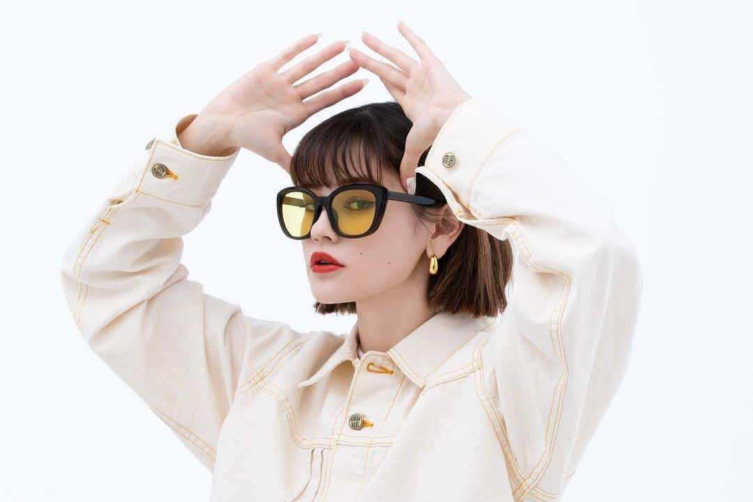 JINSのインスタグラム：「EVERYDAY EYE WEAR  — JINS&SUN Directed by @nigo 3.31 SUNRISE  #jinsandsun #NIGO #JINS #sunglasses」