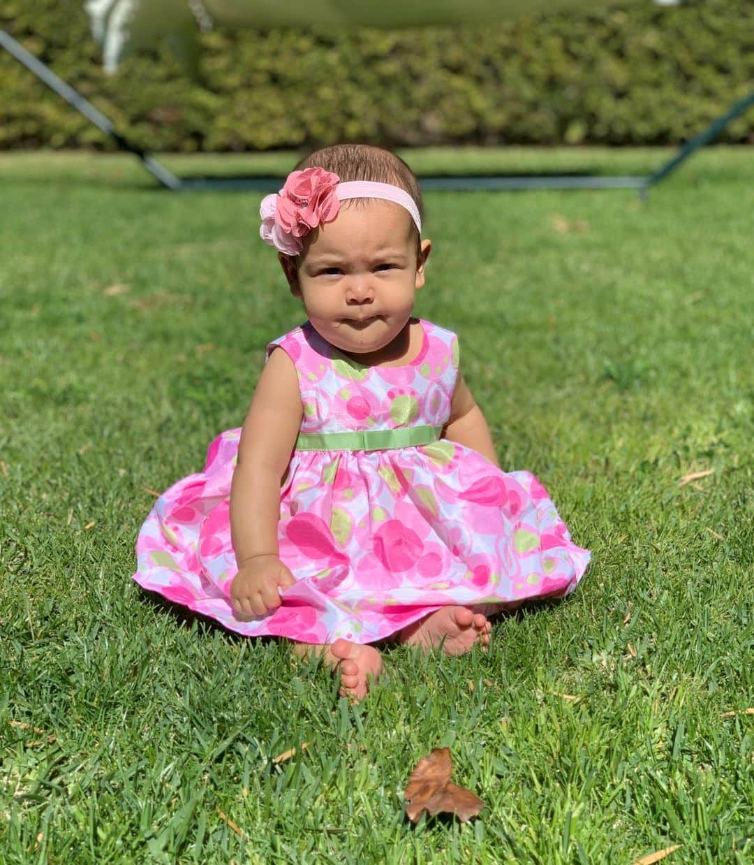 キーシャ・エップスのインスタグラム：「Spreading a little sunshine on your timeline💕💕☀️   You are such a joy Zariyah🥰 Happiest baby on earth✨」