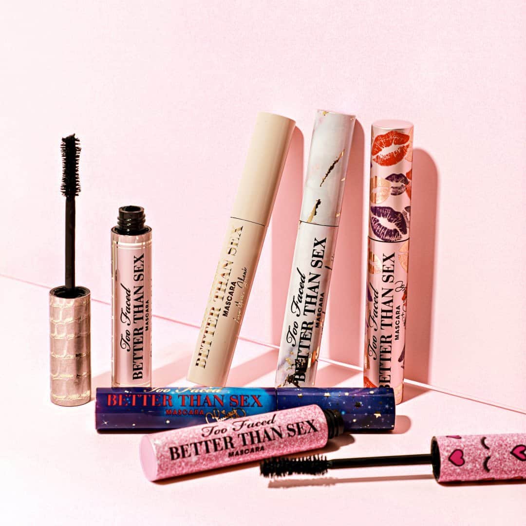 Too Facedのインスタグラム：「Have you met our NEW Better Than Sex Mascara packaging!? 🔥 We launched some SEXY limited-edition designs created by your FAVE social superstars! 💕 #toofaced #betterthansex」