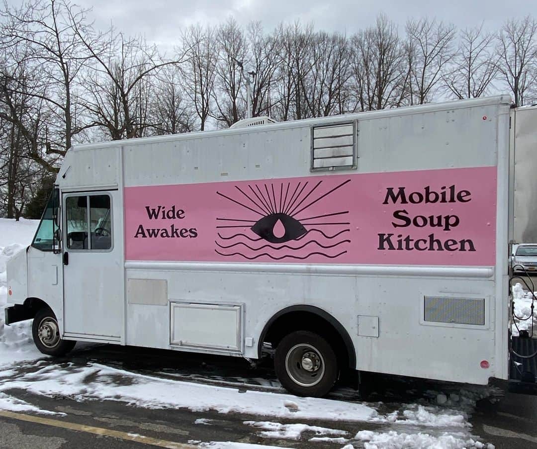 のインスタグラム：「The @wideawakes_msk will be serving up nourishment and joy in Prospect Lefferts Garden tomorrow, February 27, at Sanctified Church of God Inc. ⁠(404 Lefferts Ave. Brooklyn, NY 11225⁠.) Stop by from 12–2 pm for a free hot meal of dakjjim, which is a Korean chicken stew with carrots, potatoes, and onions.⁠ ⁠ If we still have food when the pantry closes at 2 pm, we'll move to Bay Ridge Lutheran Church of the Good Shepherd ⁠(7420 4th Ave., Brooklyn, NY 11209⁠.)」