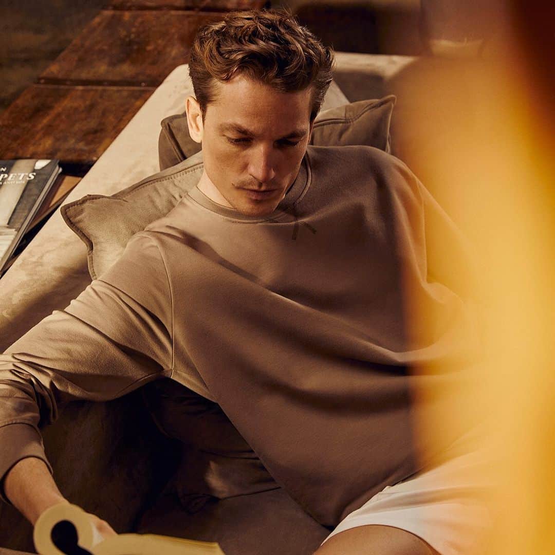 Massimo Duttiのインスタグラム：「MOMENTS | Welcome the new. A collection available now in stores and massimodutti.com Thanks #HugoSazay #MassimoDutti #NewinDutti」