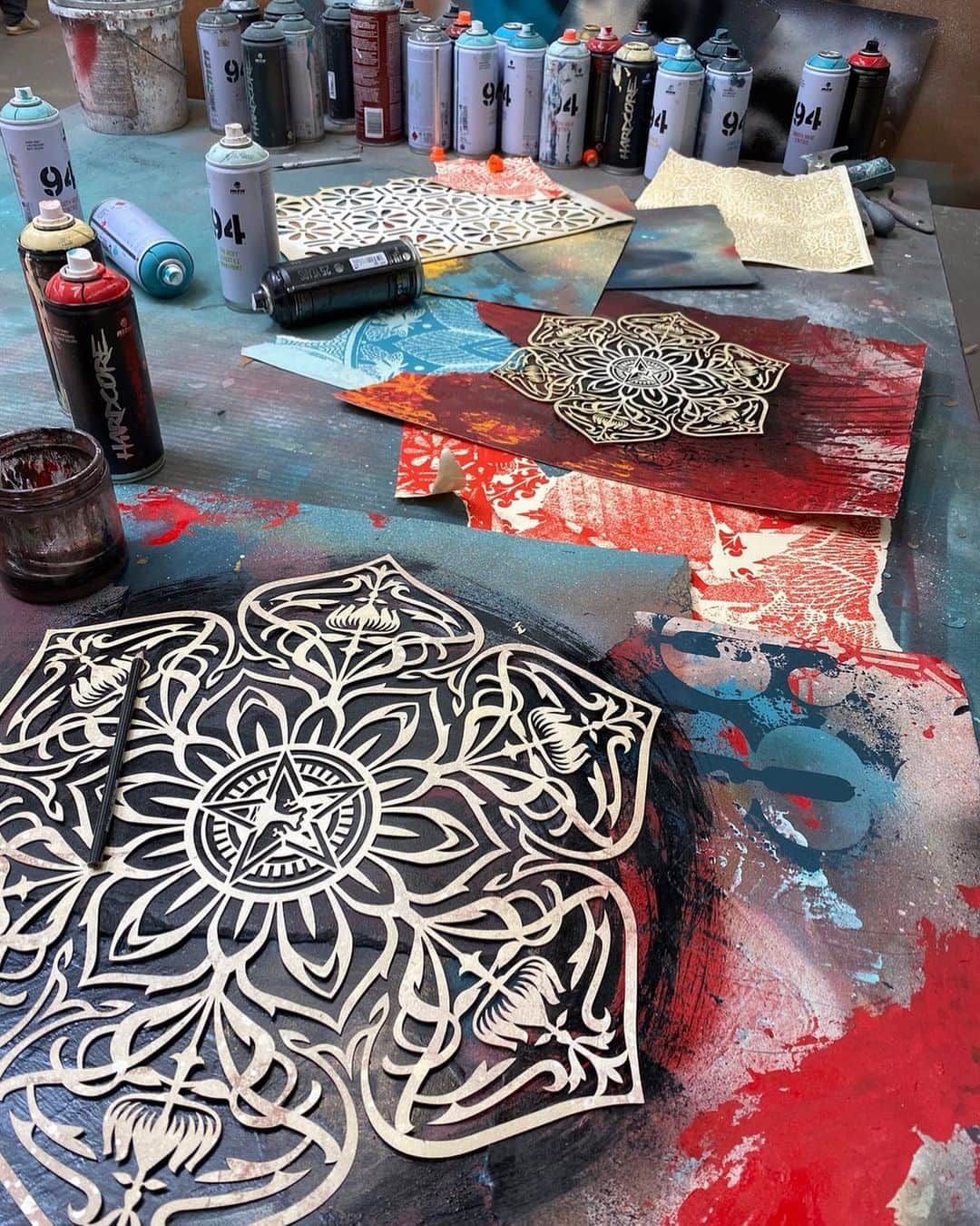 Shepard Faireyのインスタグラム：「For my new exhibition, I chose the title "Future Mosaic” for several reasons. I've always considered my art practice as more than creating a collection of individual images, but an intentional cumulative mosaic of unique but aesthetically and conceptually related pieces in many mediums and contexts. Making progress on the show opening March 15 @operagallery #Dubai. - S」