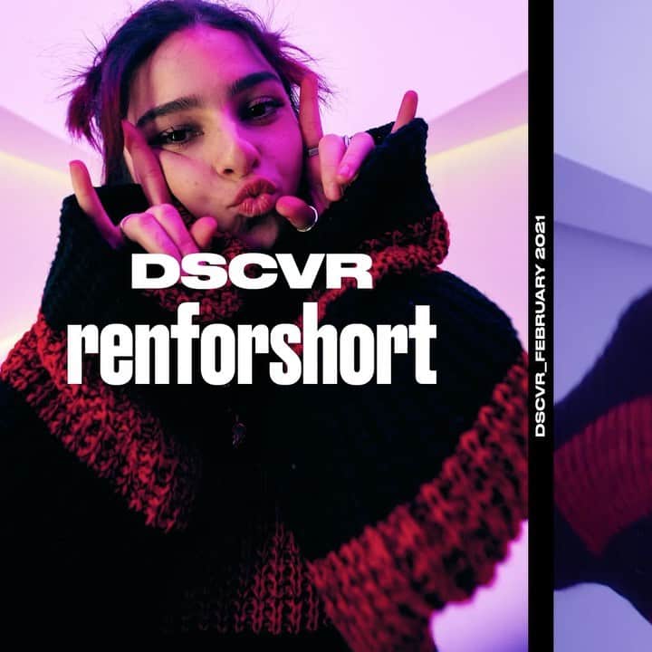 のインスタグラム：「Emerging pop-rock artist @renforshort has angst and anthems 🤘 Watch the Canadian singer rock out in our DSCVR studio with her new tracks "virtual reality" and "time machine" now! ⠀⠀⠀⠀⠀⠀⠀⠀⠀ ▶️[Link in bio] #renforshort #DSCVR」