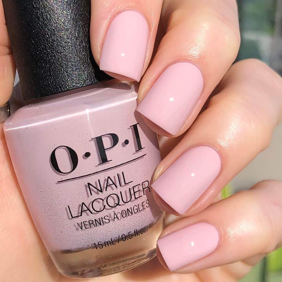 OPIさんのインスタグラム写真 - (OPIInstagram)「#TGIF and for this pale pink 🥰  Shade: #MovieBuff By: @emmaheartssnails   #OPIObsessed #ColorIsTheAnswer #NOTD #NailSwag #NailsOfInstagram #NailsOnFleek #NailPolish #Nails #OPI #opicons #pinknails」2月27日 4時29分 - opi