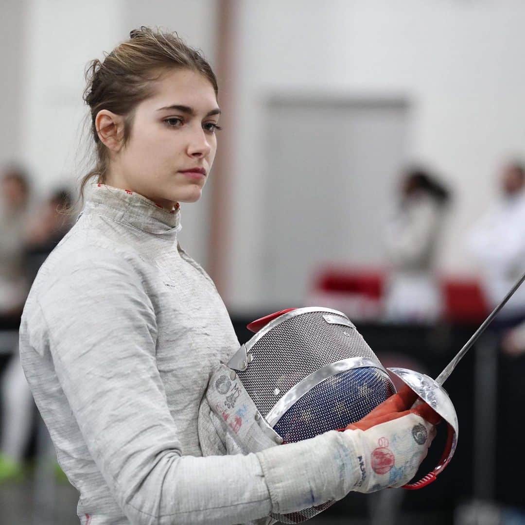 Monica Aksamitのインスタグラム：「In honor of me FINALLY being allowed to train (again) (more on that in stories this weekend, keep an eye out for that) here are a few of my favorite photos from competitions. Looking forward to being allowed to compete again (even though I’m not allowed to do my favorite aspect which is screaming but 🤷🏼‍♀️) #fencing #scherma #szermierka #teamusa #motivation」