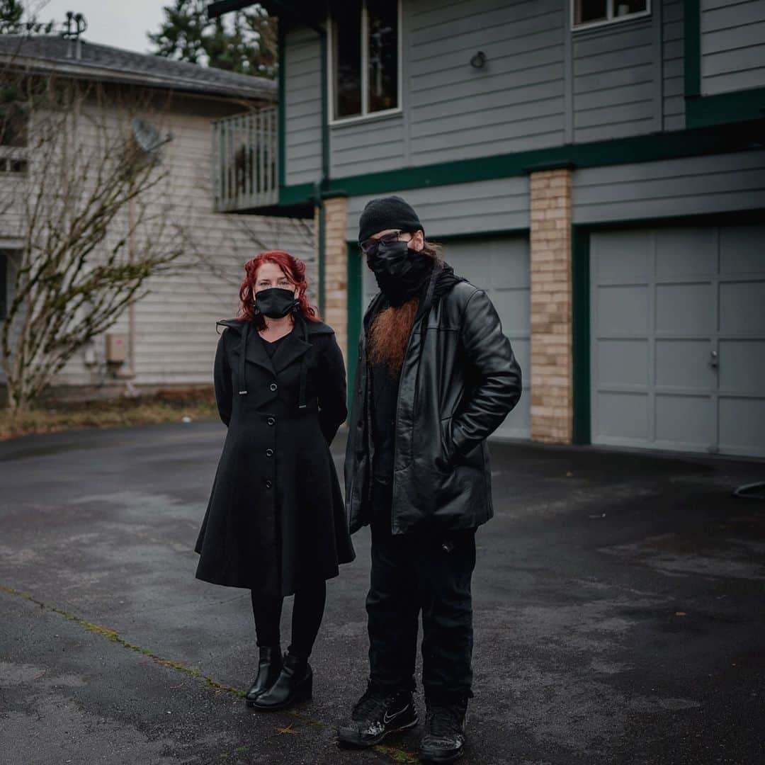 TIME Magazineさんのインスタグラム写真 - (TIME MagazineInstagram)「Landlord Rian de Laat, left, and tenant Ollie Aldama, in front of the condo that Aldama rents from de Laat in Seattle. In late November, de Laat reached the end of her rope. Over the past year, her mom had received a cancer diagnosis, her dad had undergone major surgery, and de Laat, 44, had been laid off from her job at a biotech startup. But her chief concern was the fact that she was now responsible for the mortgage not only on her own home—a quaint one-story bungalow but also on an investment property, an unassuming two-bedroom condo eight miles north. Her tenant, Aldama, had lost his job at the beginning of the coronavirus pandemic in mid-March, began struggling to make his utility payments and ultimately stopped paying his monthly rent of $1,800. By Thanksgiving, he owed de Laat more than $20,000. State and national eviction moratoriums prevented de Laat from kicking Aldama out amid the pandemic. Yet her own financial situation wasn’t flush enough to float him indefinitely. After months of anxiety, she decided to use a loophole in the law: she could force him out by moving into her rental condo herself. But when it came time to deliver the final notice of eviction on Nov. 30, de Laat, who has previously faced housing insecurity, broke down. "He teared up, and I teared up," de Laat recalls. "I couldn’t do it. I just couldn’t, in the middle of a pandemic, evict them." Landlords and tenants across the country are navigating similar situations, reports Abby Vesoulis. Read more at the link in bio. Photograph by @jovelletamayo for TIME」2月27日 4時43分 - time