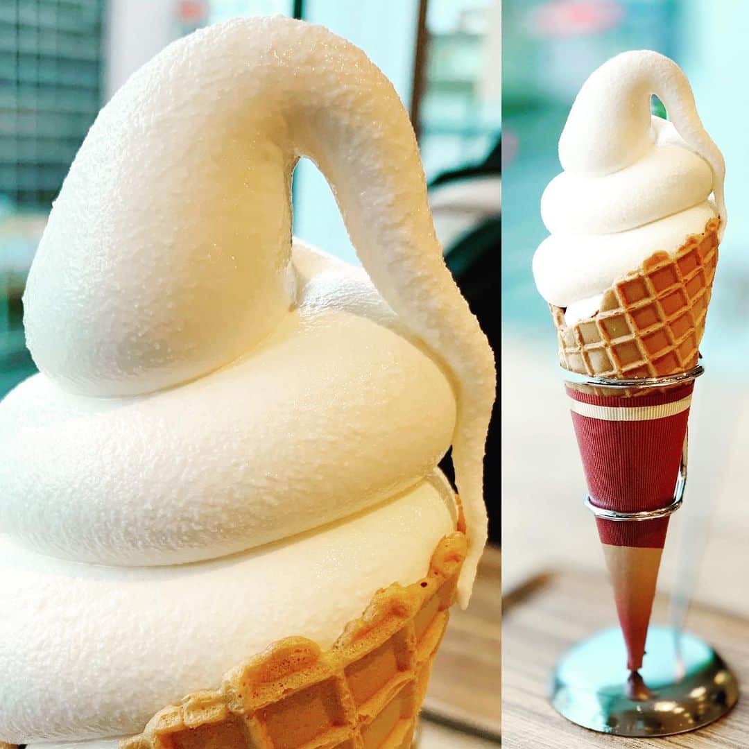 YOICHIのインスタグラム：「#ソフトクリーム #プレゼン後のご褒美  #プレゼン後のひととき」