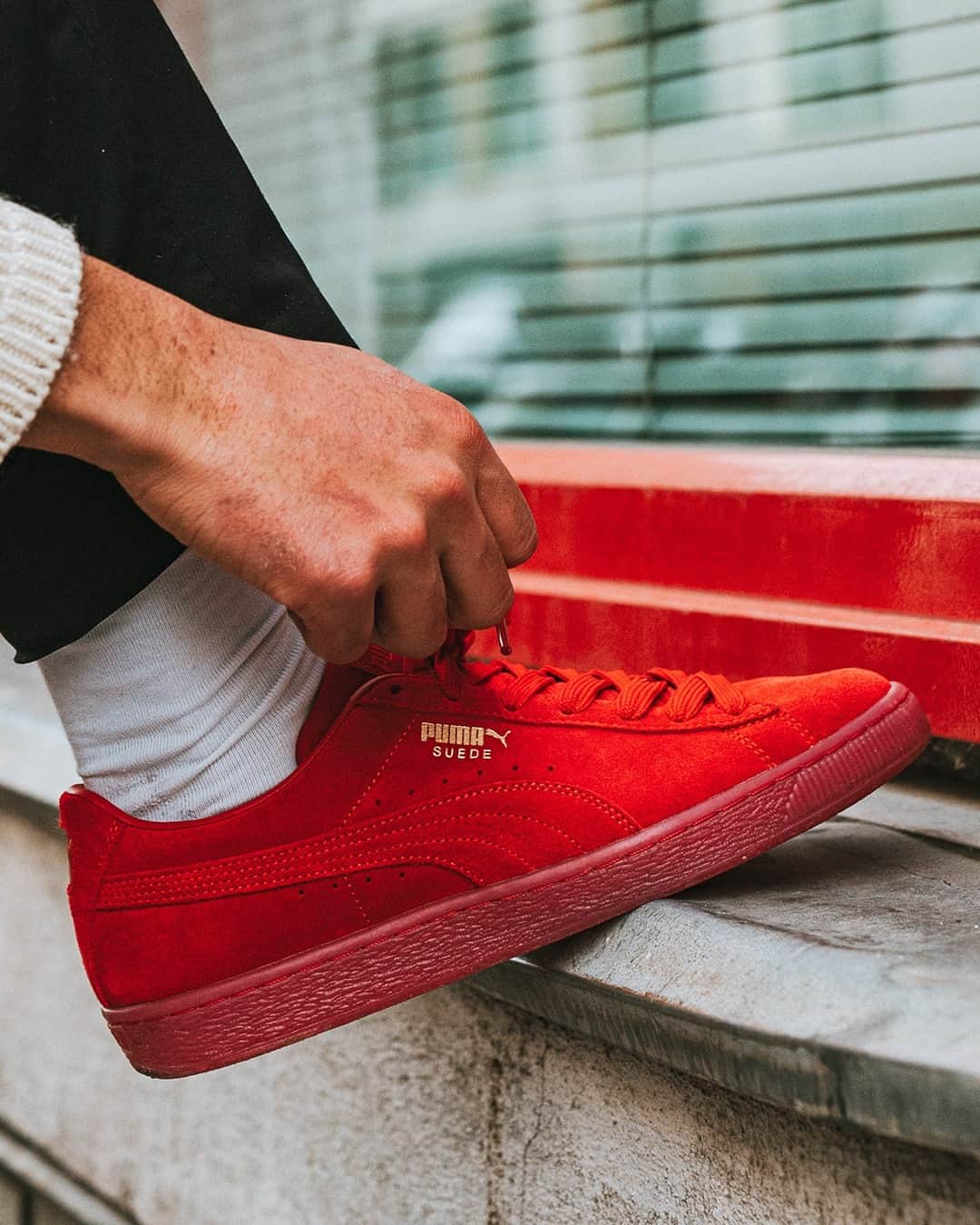 Foot Lockerのインスタグラム：「Monochrome vibes 🔴  The #Puma Suede 'Mono' just arrived online in a variety of tonal shades.」