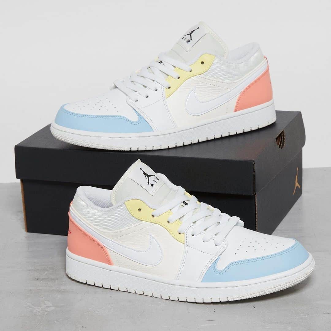 Sneaker News x Jordans Dailyさんのインスタグラム写真 - (Sneaker News x Jordans DailyInstagram)「The Air Jordan 1 Low is getting ready for Easter with a number of pastel accents. 🔥 or 🗑️?⁠ ⁠ For a closer look and more details, hit the link in the bio #jordansdaily⁠ ⁠ (Photo via brandon1an/TW)」2月27日 5時02分 - jordansdaily