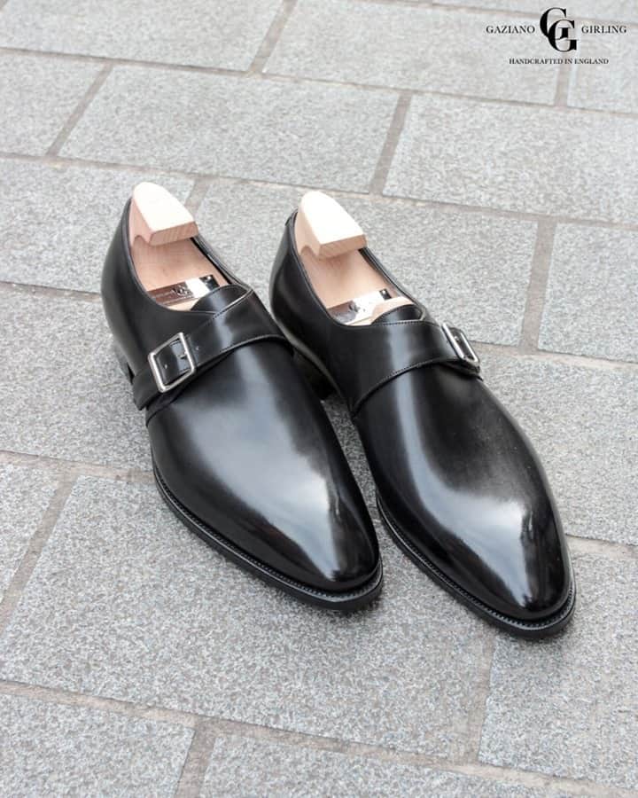 ガジアーノ&ガーリングさんのインスタグラム写真 - (ガジアーノ&ガーリングInstagram)「The Regency In Beautiful Black Calf On A DG70 Last.  . . . . . . . . . .  #menstyle #classicshoes #elegantshoes #handwelted #handmadeshoes #classicfootwear #stylish #shoemaker #mensfootwear #bespokemakers #fashion #brspokemakers #bespokeshoes #mensfashion #madeinengalnd  #mensshoes #menswear #shoesoftheday #shoestagram #shoestyle」2月27日 5時05分 - gazianogirling