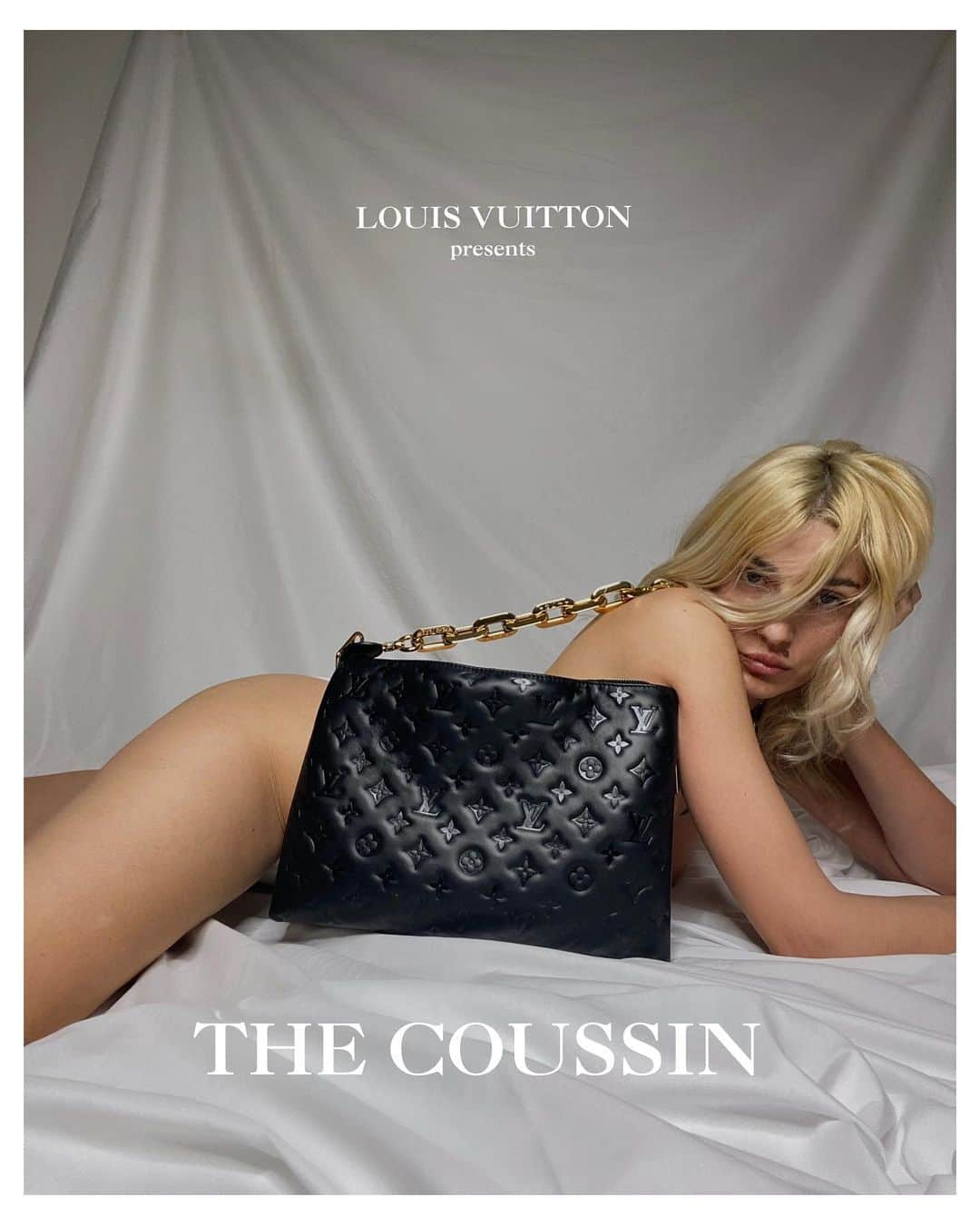 エレオノーラ・カリシのインスタグラム：「#LVCoussin ⛓  #LouisVuitton」