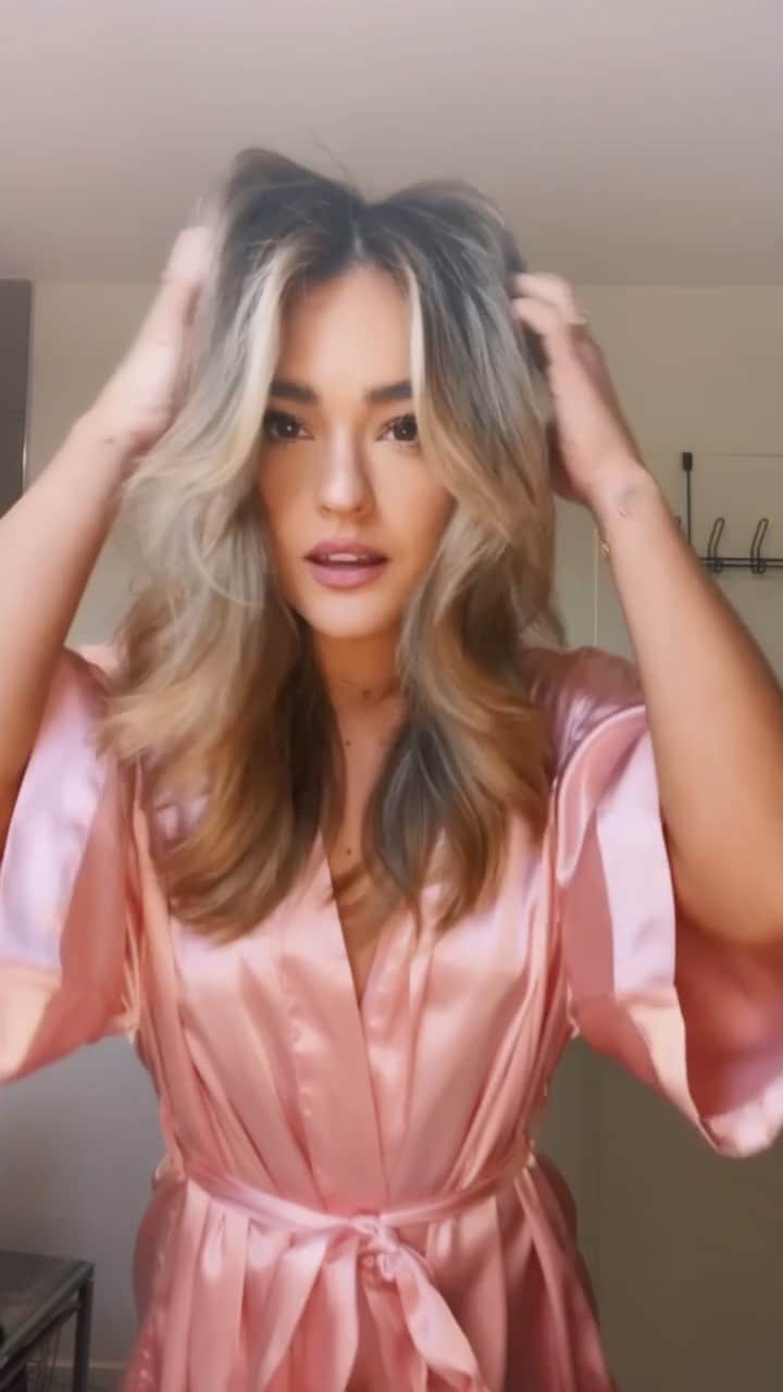 ヴェール・ゲンタのインスタグラム：「happy friday friends ✨」