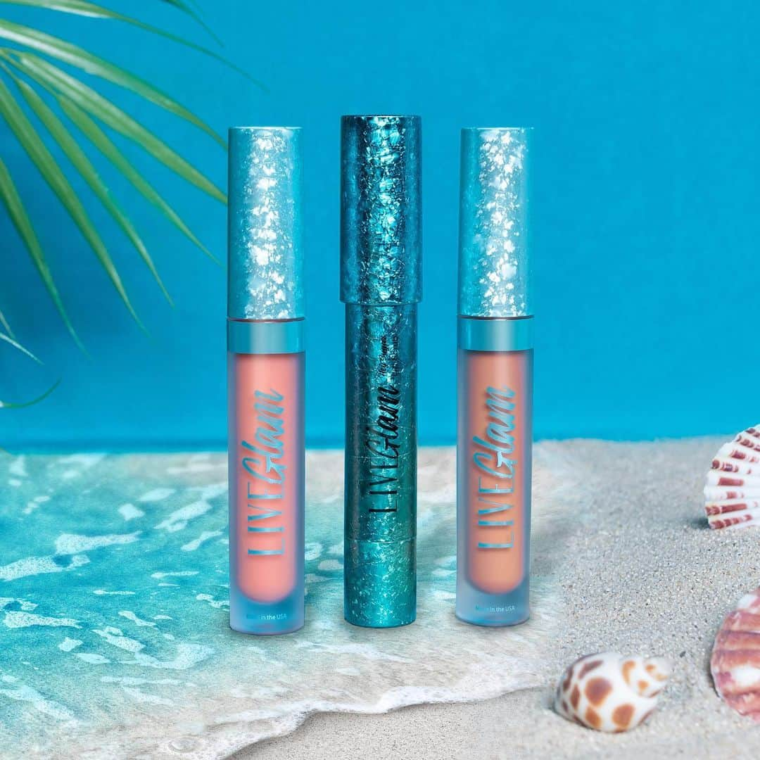 LiveGlamのインスタグラム：「Feelin’ Fiji this Friday🌺🌴 Bring vacay to your door step with our March 2021 Lippie Club collection! 👄 Tap to tropic like it’s hot ☀️ #LiveGlamFam」