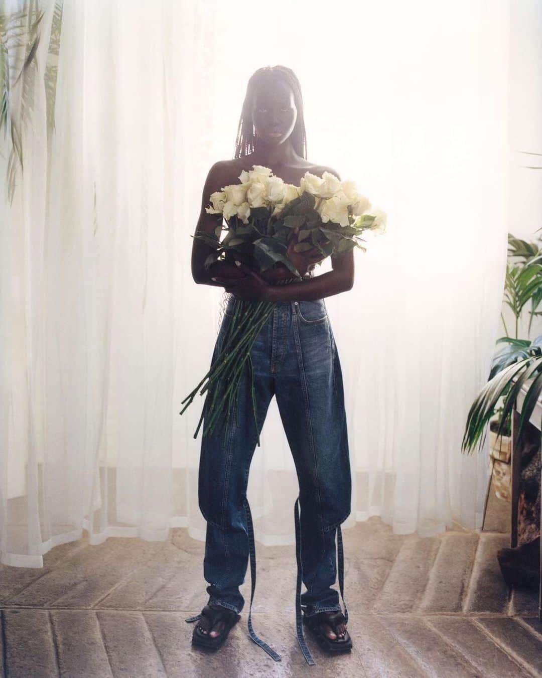 AnOther Magazineのインスタグラム：「#FridayFlowers – the beautiful @adutakech for the newly launched @dazed Spring/Summer 2021 🌹 ⁠⁠ ⁠⁠ Marking the end of an era at Dazed, the last issue under @isabellaburley, @reidjamie, @emmawyman, and @clairemahealy looks to the future of where this year will take us. Discover the new issue at the link in our bio 📲⁠⁠⁠ ⁠⁠ Photography @senta.simond⁠⁠⁠ Styling @agata_belcen ⁠⁠⁠ Hair @soichiinagaki⁠⁠⁠ Make-up @siddharthasimone⁠⁠⁠ Casting @noah__shelley⁠⁠ Set design @suzannebeirne⁠⁠ Nails @saffrongoddard⁠⁠ ⁠⁠ Taken from the spring 2021 #2021toInfinity issue of #Dazed⁠⁠」