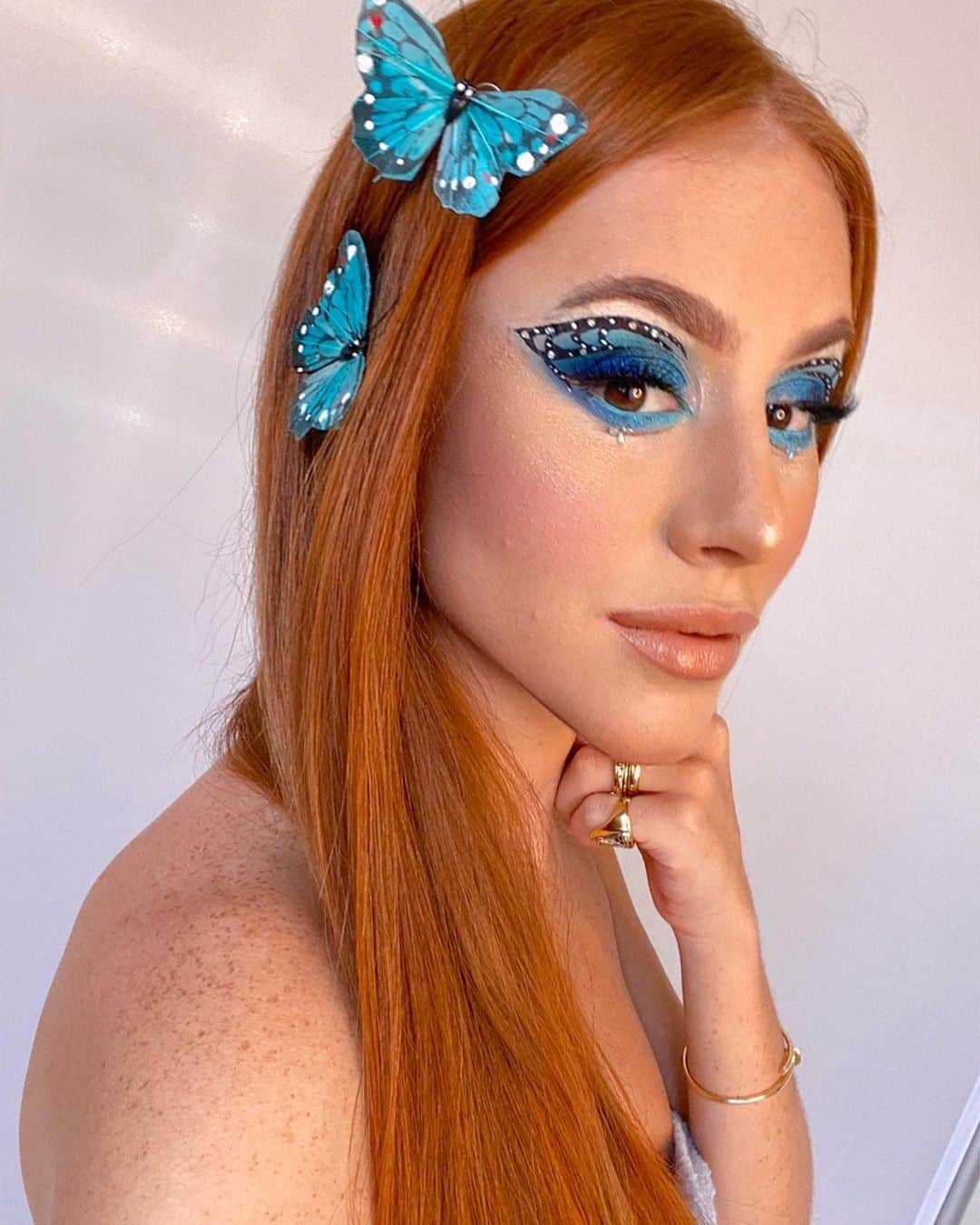 マリ・マリアのインスタグラム：「🦋」