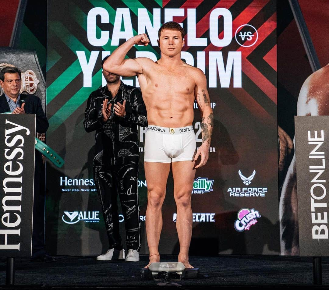 サウル・アルバレスさんのインスタグラム写真 - (サウル・アルバレスInstagram)「167.6 lb 💪 Are you ready Miami? 🔥🔥🔥#CaneloYildirim」2月27日 6時36分 - canelo