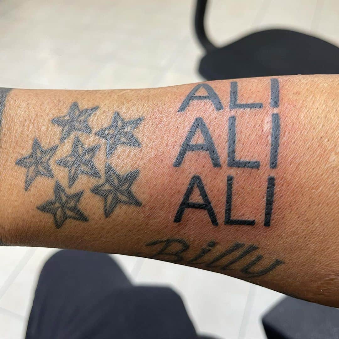 Black Jaguar-White Tiger さんのインスタグラム写真 - (Black Jaguar-White Tiger Instagram)「My most horrific memories on that right arm. But wait for a gorgeous Butterfly on my left arm, the Magic arm... ALI ALI ALI ALI ALI ALI  #KingAliForever @acapulcotattoocenteroficial」2月27日 7時20分 - blackjaguarwhitetiger
