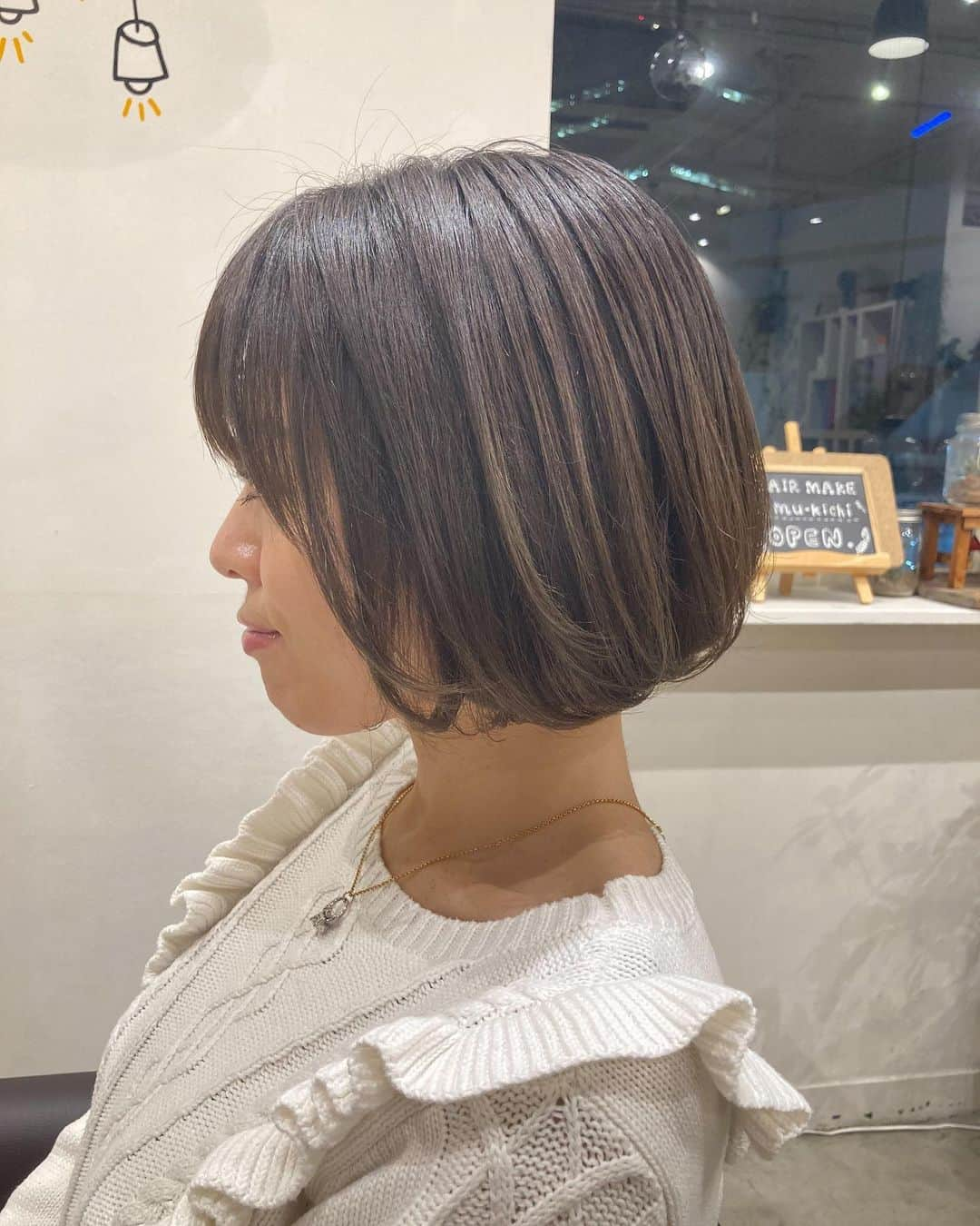 及川愛未のインスタグラム：「撮影データもらった💇‍♀️ トリートメントもサービスでしてもらってさらさら✨今日も夜からサロモだよ✂️  #shooting #撮影 #サロン撮影 #サロンモデル #サロモ #ヘアカタログ #ヘアカタログ撮影 #ヘアカタ #春夏 #ボブ #ショートカット #hotpeppr #minimo #ブライダル #ウェディングモデル #ブライダルモデル　 #ポートレートしま専科  #ポートレート  #photography  #写真  #写真好きな人と繋がりたい  #写真撮るの好き人と繋がりたい  #portraitmodel #portrait  #東京カメラ部  #カメラマン募集  #ファインダー #ファインダー越しの私の世界  #followme ‪ ‬#modelpress」