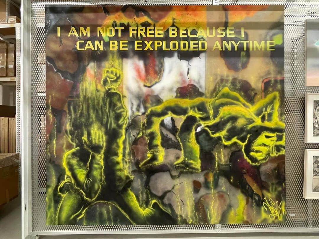 KAWSONEさんのインスタグラム写真 - (KAWSONEInstagram)「#Friday Jenny Holzer / Lady Pink I am not free because I can be exploded anytime,1983-84 Text: Survival (1983-85) Spray paint on canvas  @ladypinknyc  @jennyholzerstudio」2月27日 12時47分 - kaws