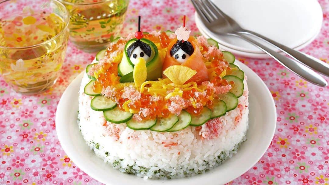 のインスタグラム：「Beautiful Sushi ideas 🌸 Swipe up stories for the recipes 👍🏻」