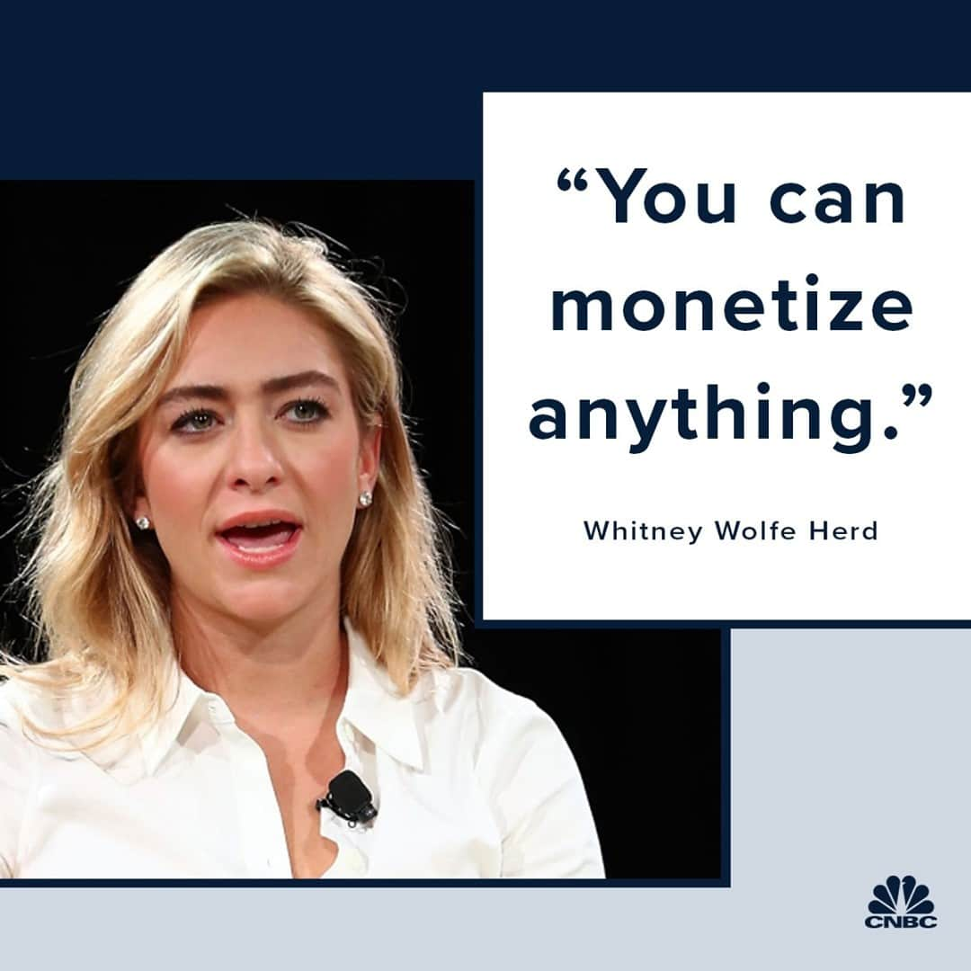 CNBCさんのインスタグラム写真 - (CNBCInstagram)「Anyone can successfully start a side hustle and turn it into a thriving business, says Whitney Wolfe Herd, founder and CEO of Bumble.⁠ ⁠ To start, “figure out what you’re passionate about,” says Wolfe Herd, who built Bumble into a business now worth over $7 billion, “and if you’re really good at it, there’s some way to turn it into a business.”⁠ ⁠ Wolfe Herd launched Bumble in 2014 after leaving Tinder, where she was vice president of marketing. Fast forward its IPO, Bumble raised $2.2 billion from investors, and in turn, made Wolfe Herd one of the youngest billionaires at 31.⁠ ⁠ “You have to start somewhere,” Wolf Herd said. “Just find your passion and lean into it.”⁠ ⁠ Link in bio for the full story. (With @CNBCMakeIt)」2月27日 7時30分 - cnbc