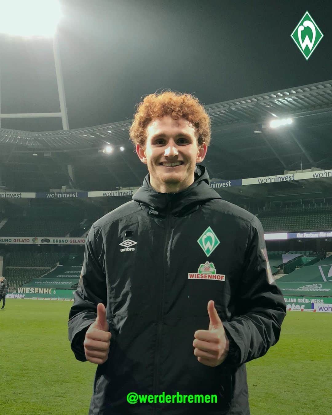 ヴェルダー・ブレーメンさんのインスタグラム写真 - (ヴェルダー・ブレーメンInstagram)「👍 Habt ein schönes Wochenende.😏  _______ #werder #bremen #svw #svwsge #sargent #daumenhoch #heimsieg #weekend」2月27日 7時42分 - werderbremen