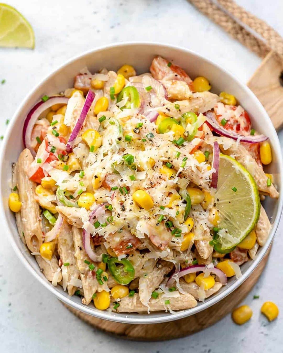 Sharing Healthy Snack Ideasのインスタグラム：「Mexican Inspired Pasta Salad 😍 recipe link in our bio @befitsnacks」