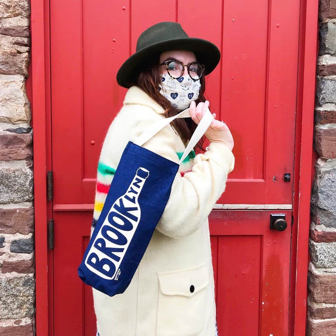 マップトートのインスタグラム：「Never without wine 🍷」