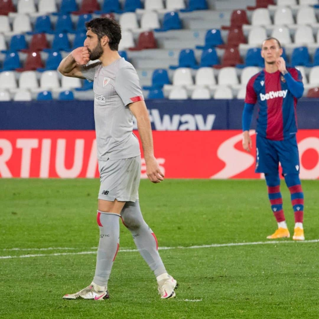 アスレティック・ビルバオさんのインスタグラム写真 - (アスレティック・ビルバオInstagram)「🎙️ Raúl García, #LevanteAthletic neurketaren ostean:  🗣️ "Con pena de no haber ganado, el equipo propone mucho para sacar los partidos adelante"  #AthleticClub 🦁」2月27日 8時04分 - athleticclub